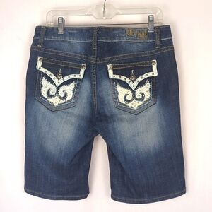 REQUEST Women's Embroidered Pocket Bermuda Denim Shorts